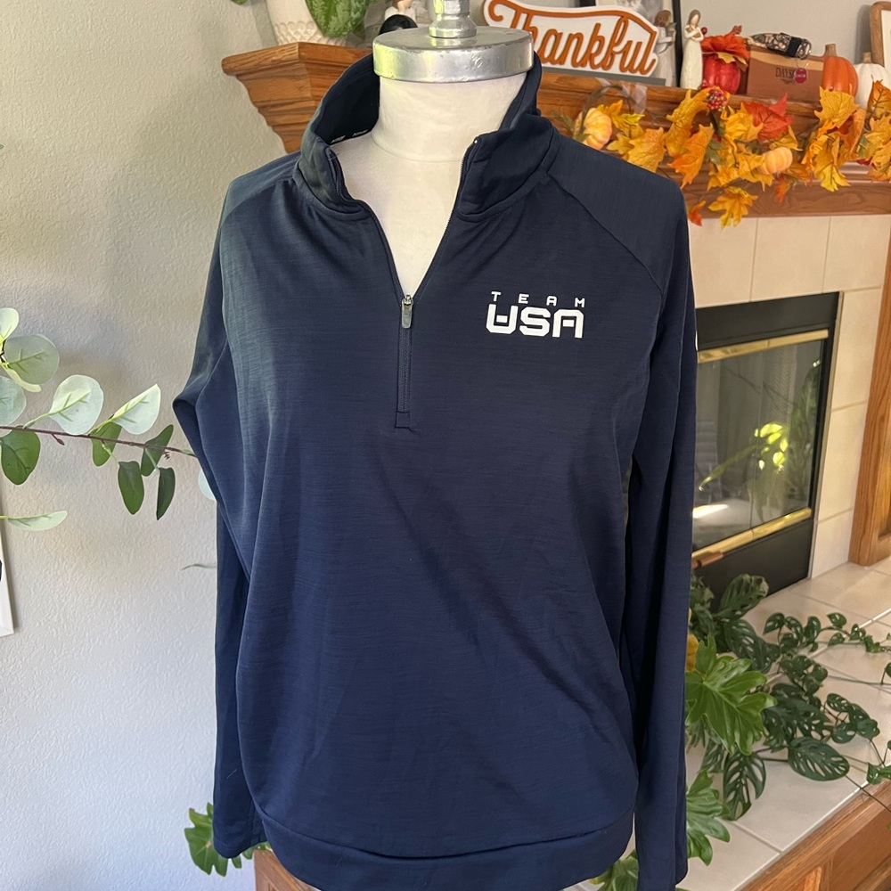 Nike Dri-FIT Navy Pullover